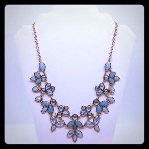 ✨HOST PICK ✨ Francesca's Statement Necklace